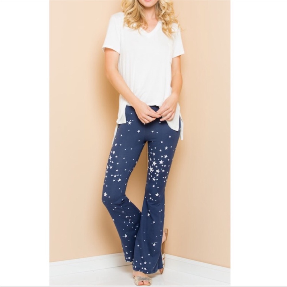 Star-patterned flare pants